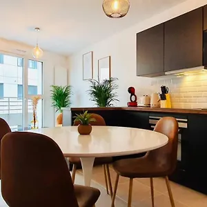 Appartement Cosy Au Cœur D’annecy Avec Parking, Annecy